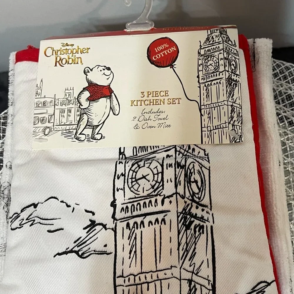 Disney Winnie the Pooh Kitchen Towels and Mitt set 3 piece set NWT